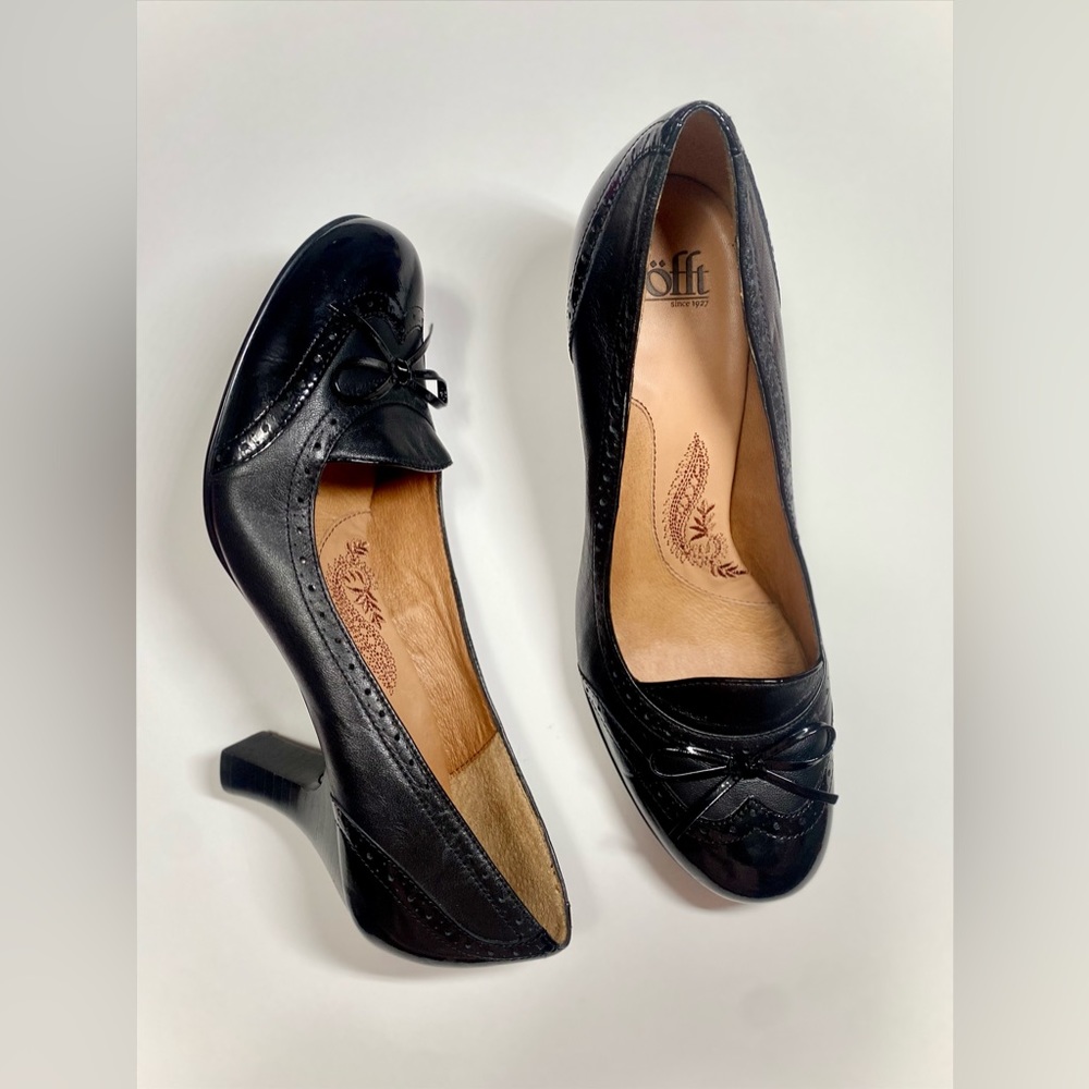Black Womens Leather Mid Heel Pumps with Bow Detail - Picture 2 of 7